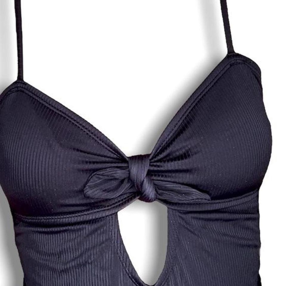 One piece solid black swimwear - Picture 3 of 5